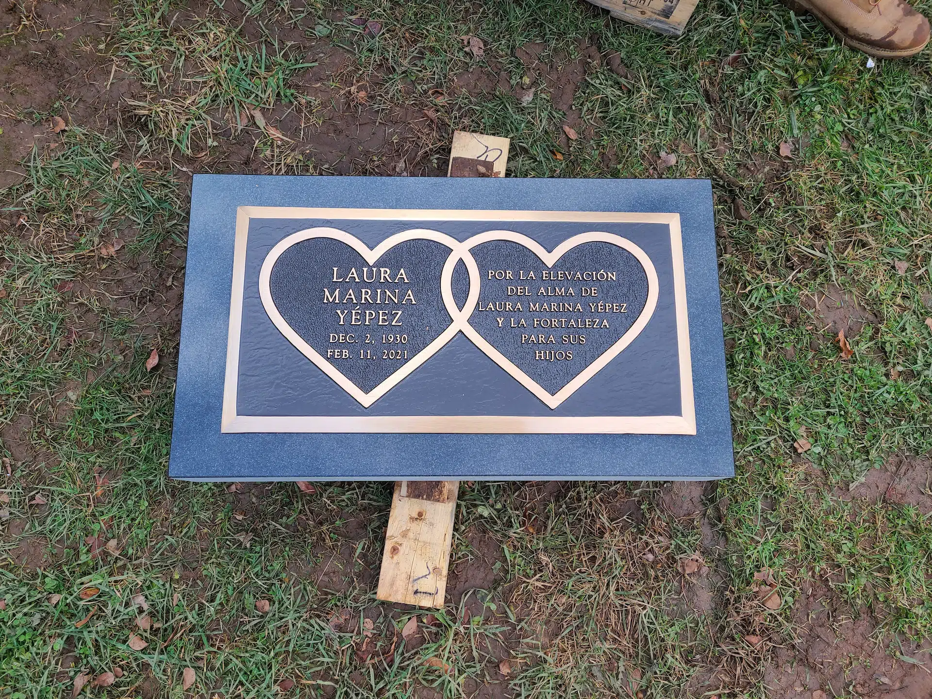 Bronze Bronze Plaque hand-carved by Headstone Plaque Guide in NJ — image 5